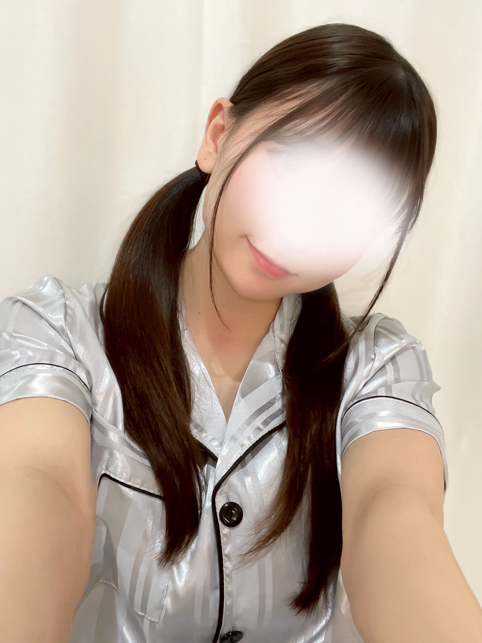 西山あやの